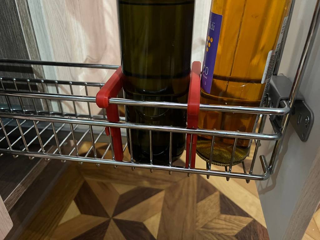 Держатель бутылок для кухонных шкафов — изображение 3