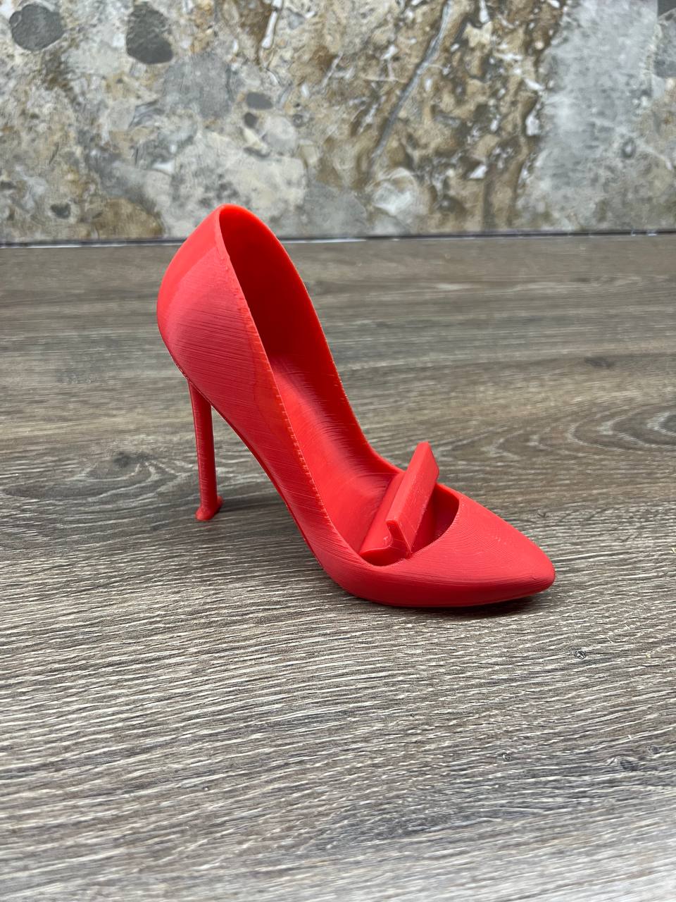 Оригинальная и стильная подставка для смартфона в виде туфельки — изображение 6