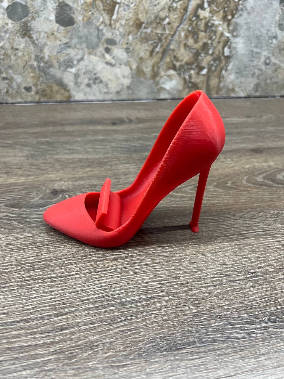 Оригинальная и стильная подставка для смартфона в виде туфельки — изображение 8