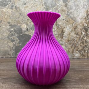 Wavy Form оригинальная ваза, состоящая из волнистых округлых линий